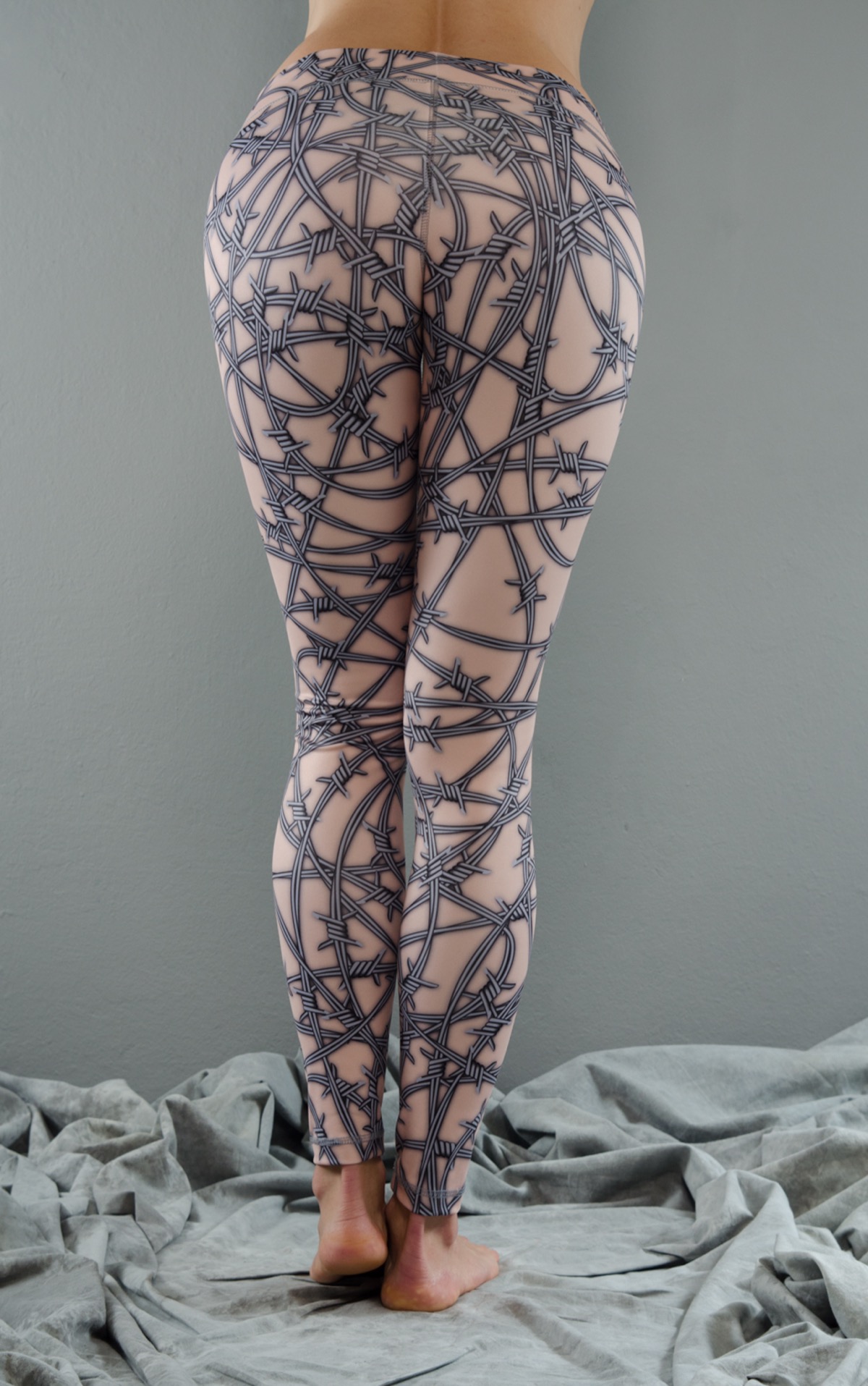 Untouchable ilustrovane helanke — Talking Walking